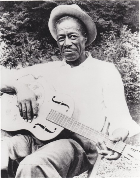 Son-House-by-Dick-Waterman